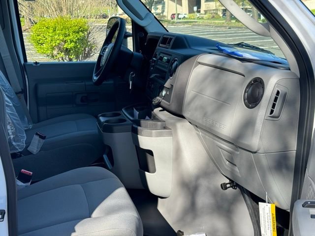 New 2024 Ford E-450 and Econoline 450 Super Duty w/ Power Windows & Locks Group RWD image 10
