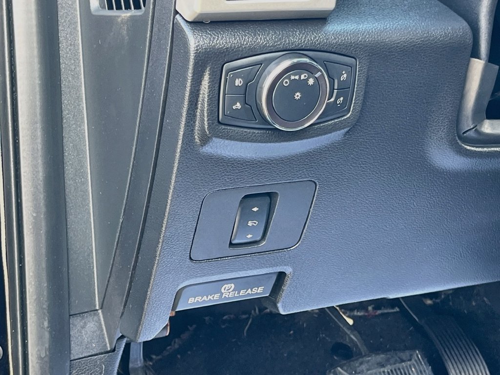 Used 2018 Ford F250 Lariat w/ Lariat Value Package AWD/4WD image 10