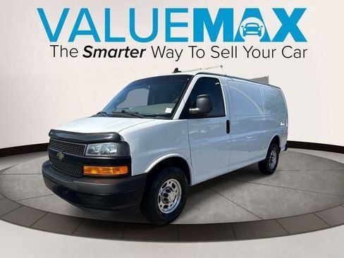 Used 2019 Chevrolet Express 2500 w/ Driver Convenience Package RWD image 9