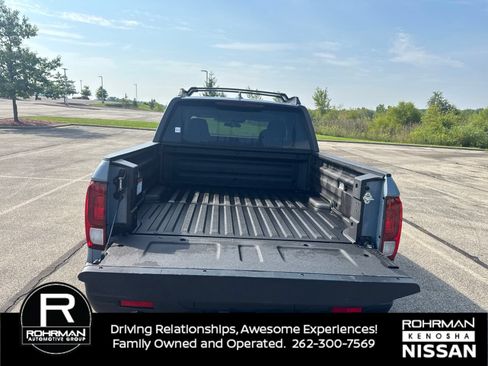Used 2024 Honda Ridgeline Sport image 11