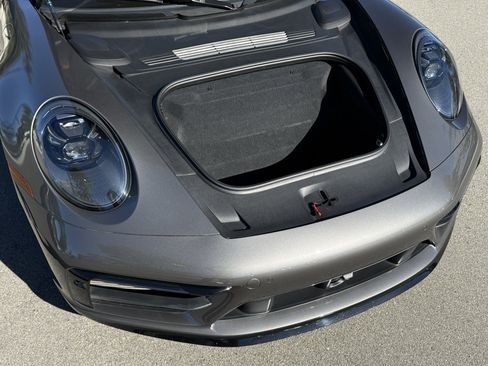 Certified 2022 Porsche 911 Targa 4S image 32