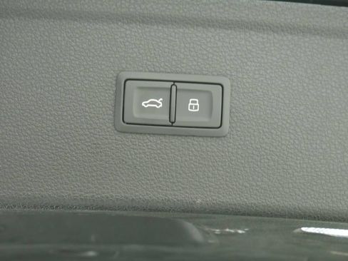 Certified 2023 Audi Q5 2.0T Premium w/ Convenience Package AWD/4WD image 23