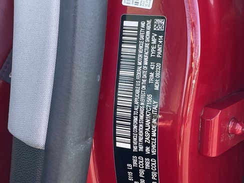 Used 2019 Alfa Romeo Stelvio image 32