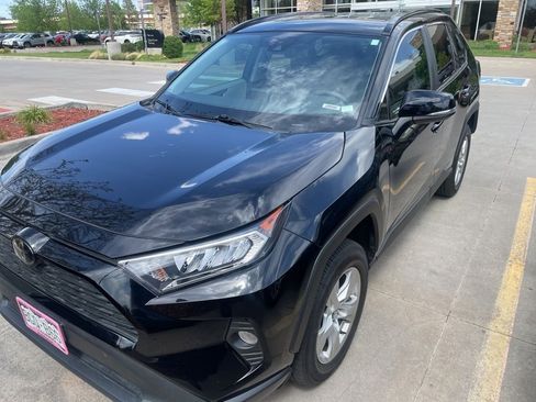 Used 2020 Toyota RAV4 XLE w/ All Weather Liner Package AWD/4WD image 2