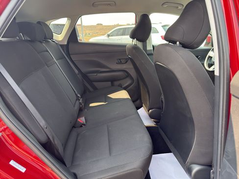 Used 2025 Hyundai Kona SEL AWD/4WD image 12