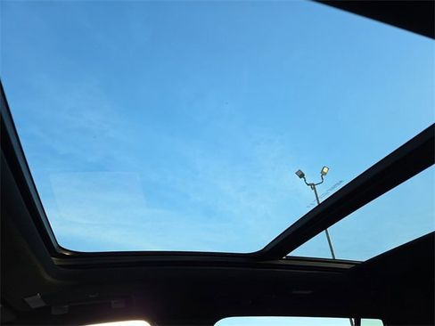 New 2026 Chevrolet Traverse LT image 27