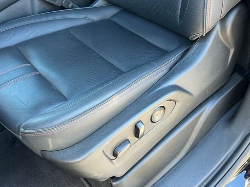 Certified 2025 Chevrolet Suburban RST w/ Comfort Package AWD/4WD image 22