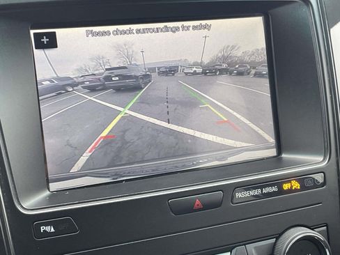 Used 2019 Ford Explorer XLT w/ Equipment Group 202A image 32