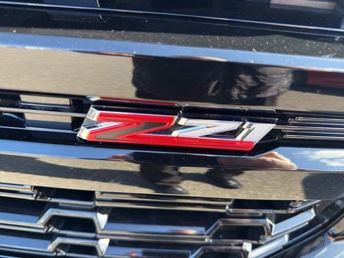 Used 2024 Chevrolet Tahoe Z71 w/ Luxury Package image 10