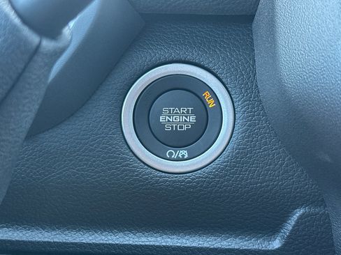 New 2026 RAM 2500 Laramie AWD/4WD image 21