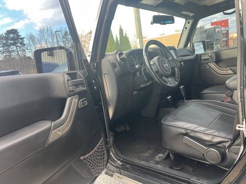 Used 2017 Jeep Wrangler Unlimited Sport w/ Quick Order Package 24S AWD/4WD image 6