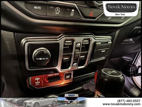 Used 2020 Jeep Wrangler Unlimited Rubicon w/ Dual Top Group image 22