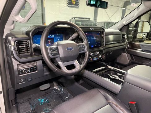 Used 2025 Ford F250 Lariat w/ Lariat Ultimate Package AWD/4WD image 11