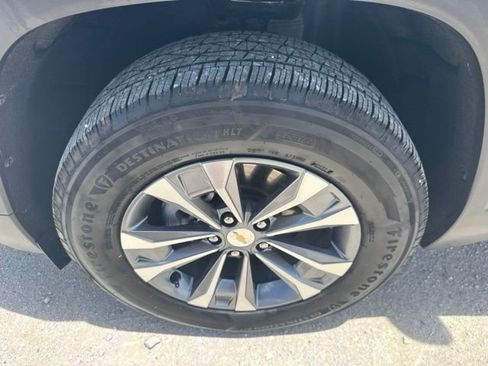 Used 2026 Chevrolet Equinox LT FWD image 9