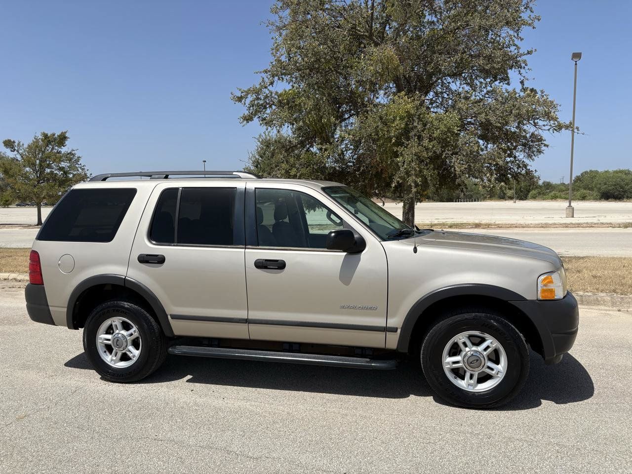 Used 2004 Ford Explorer XLS RWD image 54