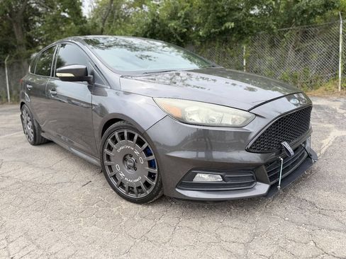 Used 2015 Ford Focus ST FWD image 1