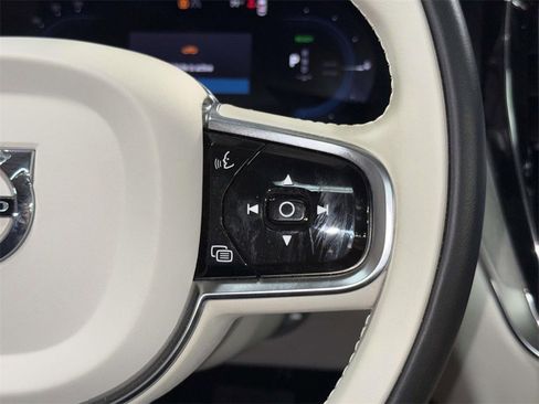 Used 2024 Volvo S60 T8 Plus w/ Protection Package Premier image 28