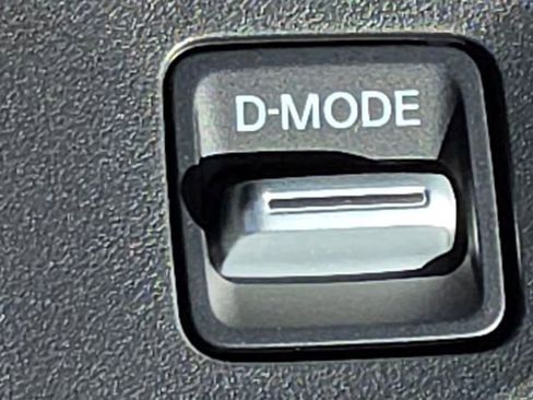 New 2026 Nissan Kicks SR w/ Cold Weather Package image 9