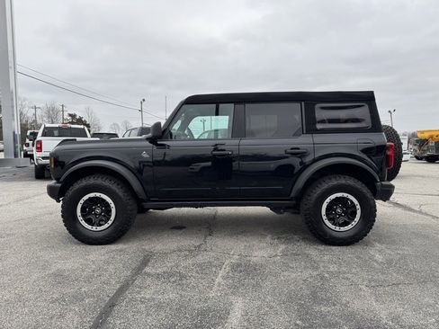 Used 2023 Ford Bronco Black Diamond w/ Sasquatch Package image 2