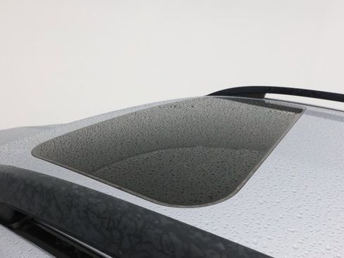 Used 2021 Subaru Crosstrek 2.0i Premium w/ Moonroof Package image 7