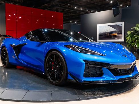 Used 2025 Chevrolet Corvette Z06 image 38