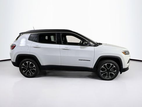 Used 2024 Jeep Compass Limited image 4