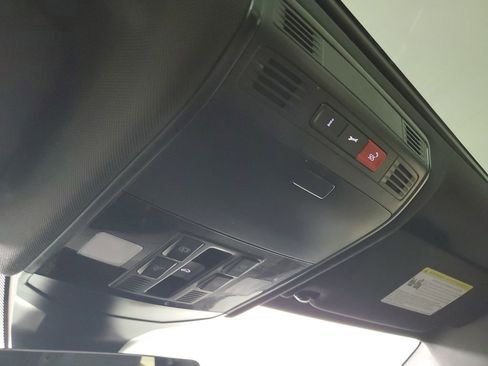 Used 2022 Volkswagen Jetta GLI Autobahn image 32