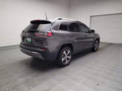 Used 2019 Jeep Cherokee Limited image 9
