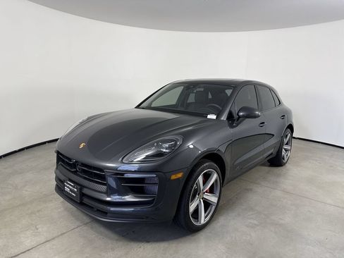 Certified 2025 Porsche Macan S AWD/4WD image 1