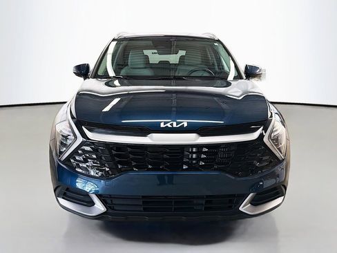 Used 2023 Kia Sportage EX AWD/4WD image 2