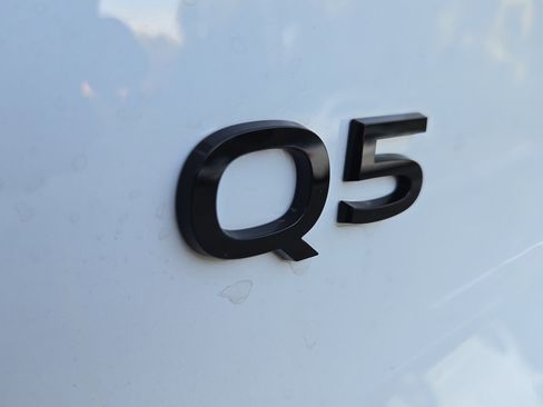 New 2025 Audi Q5 Premium image 25