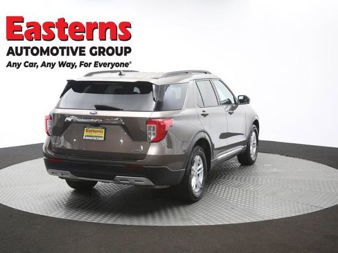 Used 2021 Ford Explorer XLT w/ Equipment Group 202A AWD/4WD image 39
