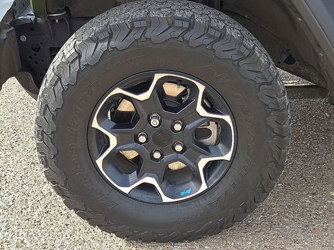 Used 2022 Jeep Wrangler Unlimited Rubicon 4xe image 11