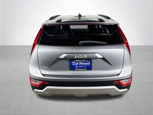 Certified 2023 Kia Niro EX FWD image 8