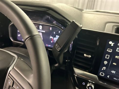 New 2026 GMC Sierra 1500 SLE image 18