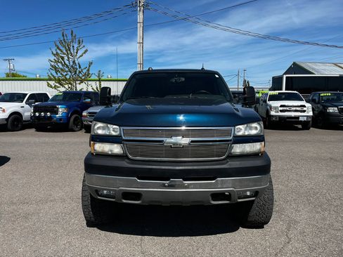 Used 2005 Chevrolet Silverado 2500 LT w/ Heavy-Duty Power Package image 8