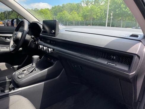 Certified 2025 Honda CR-V LX image 33