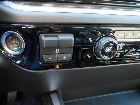 New 2026 Chevrolet Silverado 1500 LT Trail Boss w/ Safety Package image 17