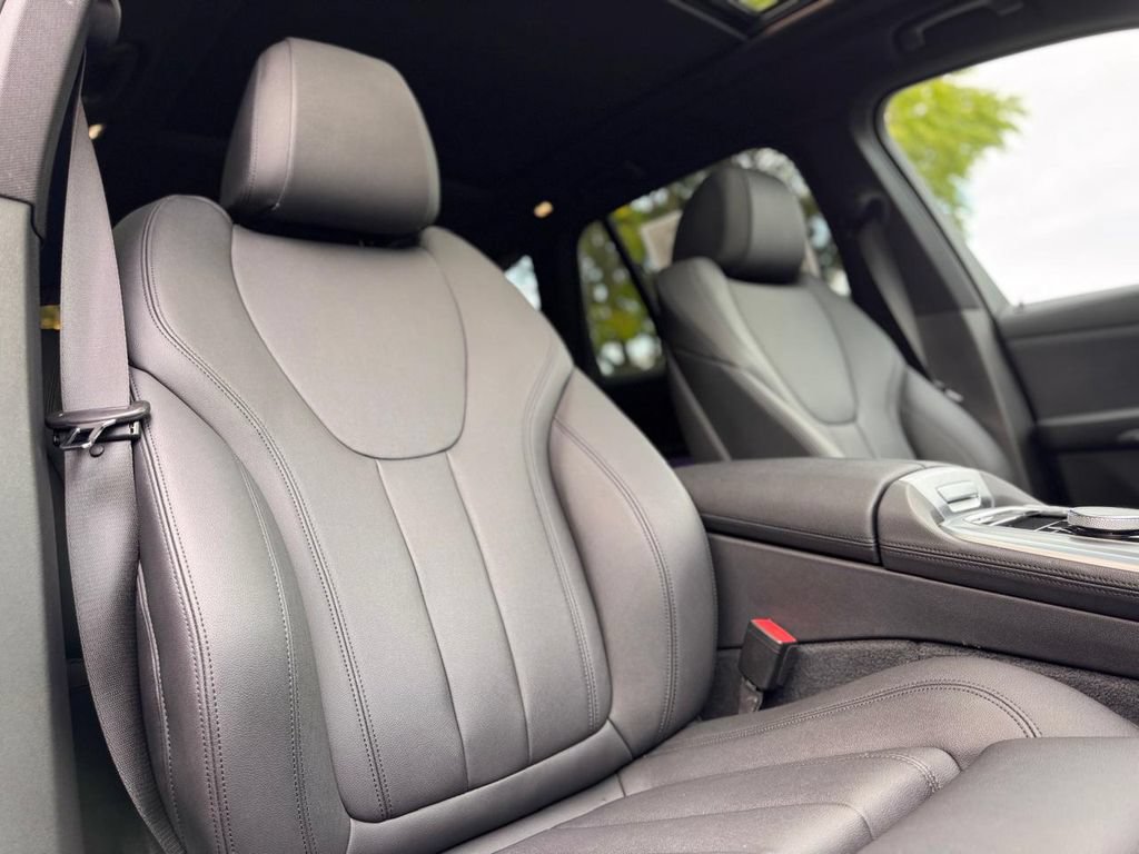 Used 2019 BMW X5 xDrive40i w/ Premium Package 2 AWD/4WD image 29