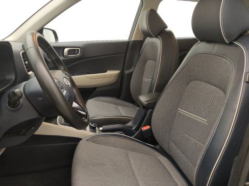 Used 2023 Hyundai Venue Limited w/ Cargo Package FWD image 17