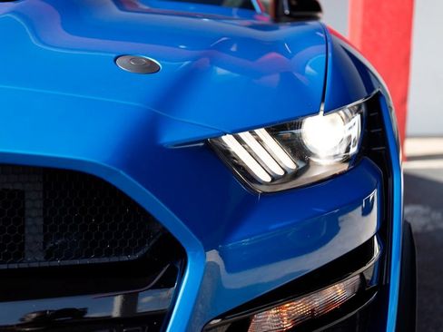 Used 2021 Ford Mustang Shelby GT500 w/ Technology Package RWD image 5