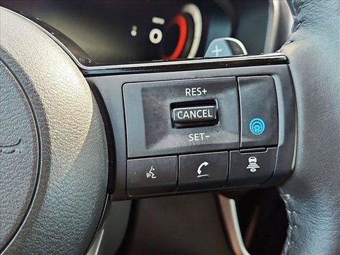 Used 2024 Nissan Rogue SL w/ SL Premium Package FWD image 26