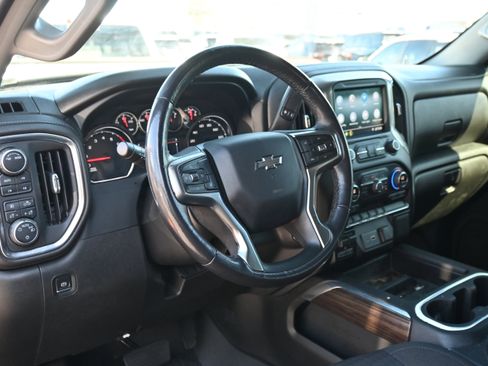 Used 2021 Chevrolet Silverado 1500 LT Trail Boss w/ Bed Protection Package image 3