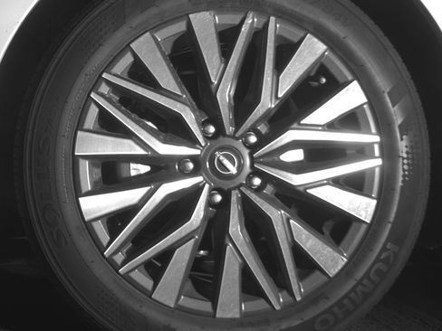 Used 2025 Nissan Altima 2.5 SV image 9