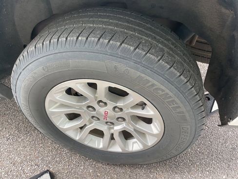 Used 2016 GMC Yukon SLT image 10