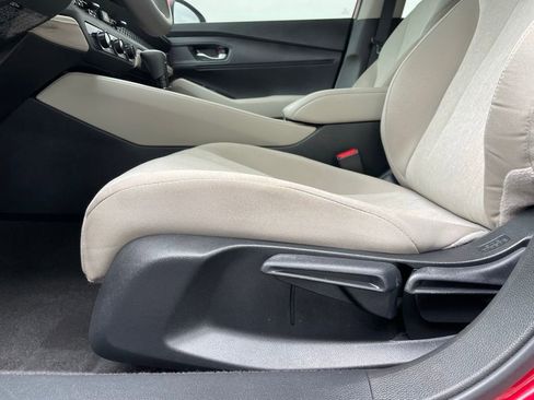 Certified 2025 Honda Accord LX image 24