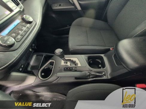 Used 2018 Toyota RAV4 XLE image 17
