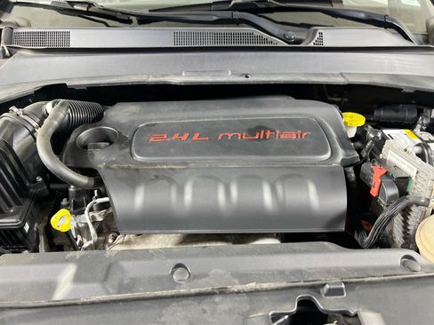 Used 2022 Jeep Compass Altitude w/ Convenience Group image 28