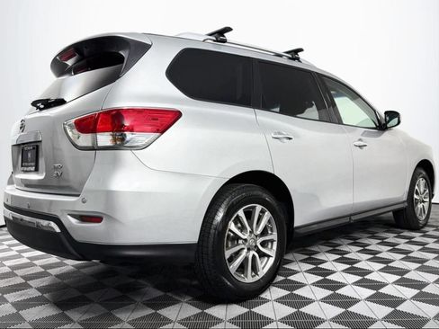 Used 2013 Nissan Pathfinder SV AWD/4WD image 24