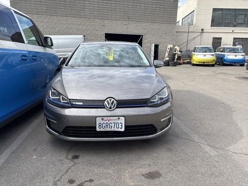 Used 2016 Volkswagen e-Golf SEL Premium w/ Driver Assistance Package image 2